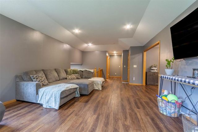 10231 Pine Rd, Fall Creek, WI 54742