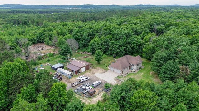 10231 Pine Rd, Fall Creek, WI 54742
