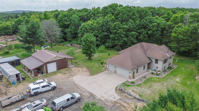 10231 Pine Rd, Fall Creek, WI 54742