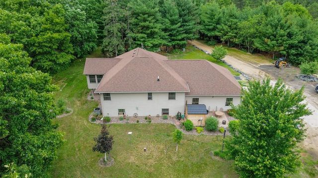 10231 Pine Rd, Fall Creek, WI 54742