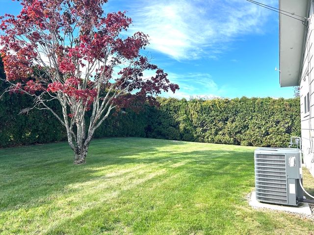 871 Allen Street, Dartmouth, MA 02747