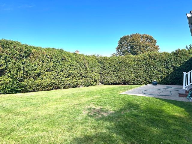 871 Allen Street, Dartmouth, MA 02747