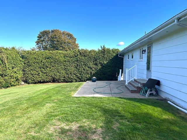 871 Allen Street, Dartmouth, MA 02747