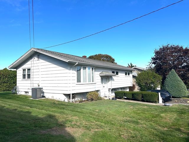 871 Allen Street, Dartmouth, MA 02747