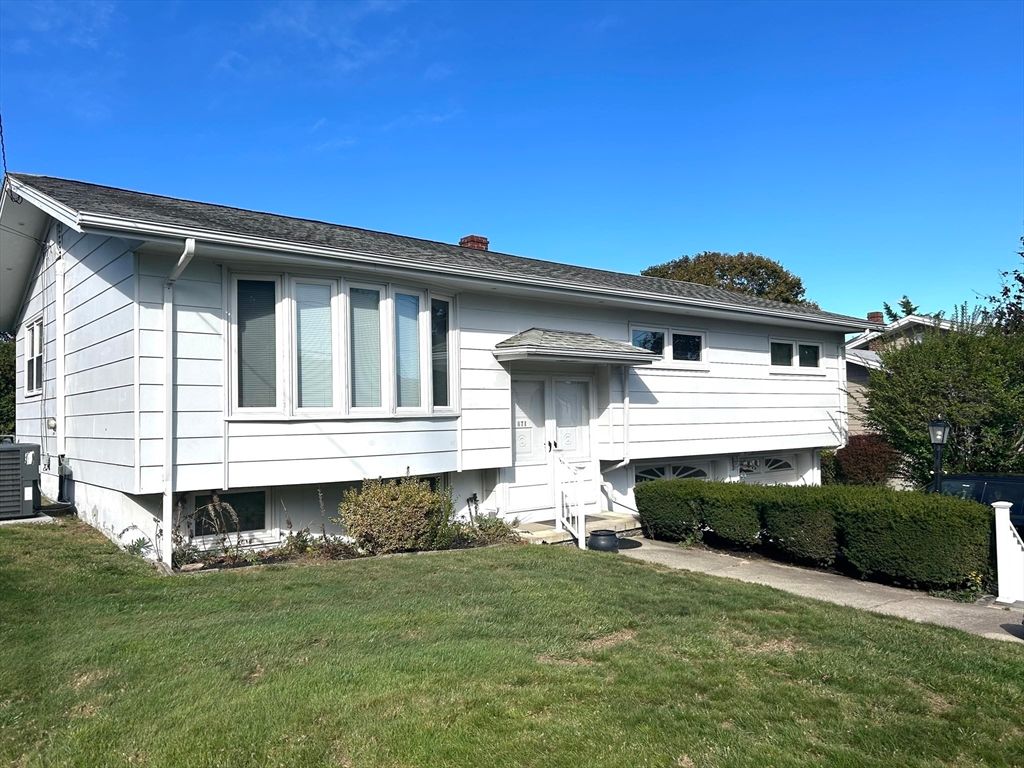 871 Allen Street, Dartmouth, MA 02747