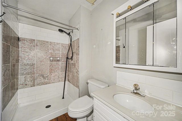 7913 Horse Chestnut Lane, Charlotte, NC 28277