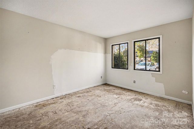 7913 Horse Chestnut Lane, Charlotte, NC 28277