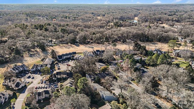 7913 Horse Chestnut Lane, Charlotte, NC 28277