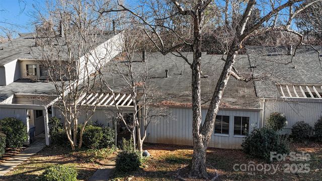 7913 Horse Chestnut Lane, Charlotte, NC 28277