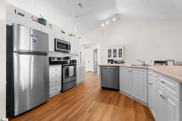 6 Appalachian Lane, Mauldin, SC 29662