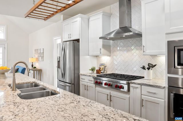 1242 FARROW DR, Charlottesville, VA 22901