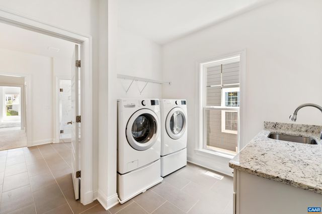 1242 FARROW DR, Charlottesville, VA 22901