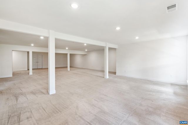 1242 FARROW DR, Charlottesville, VA 22901