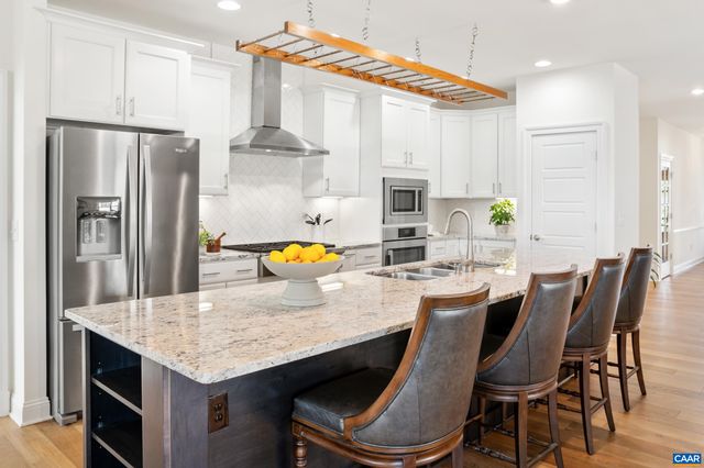 1242 FARROW DR, Charlottesville, VA 22901