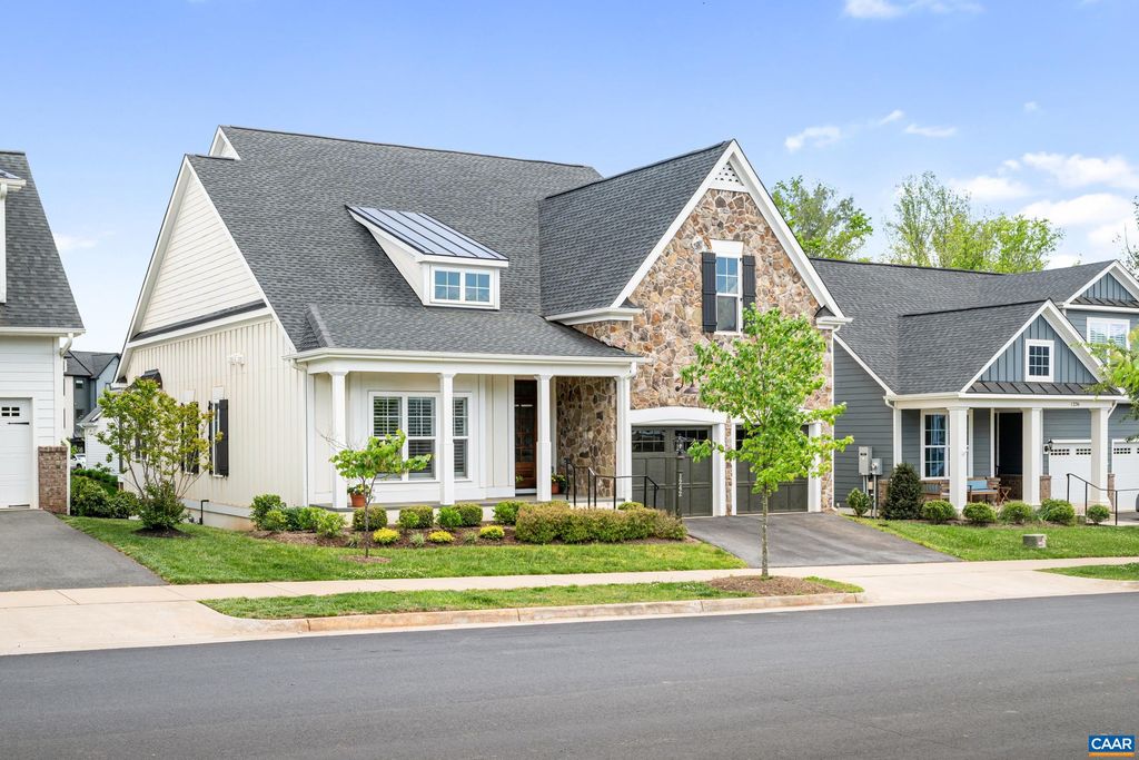 1242 FARROW DR, Charlottesville, VA 22901