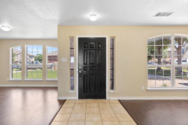 4207 Bayside Court, Arlington, TX 76016