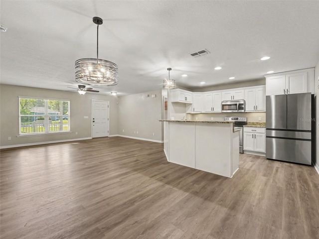 410 NE 12TH AVENUE, Mulberry, FL 33860
