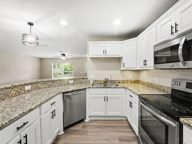 410 NE 12TH AVENUE, Mulberry, FL 33860