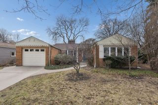 1736 Keeney Street, Evanston, IL 60202