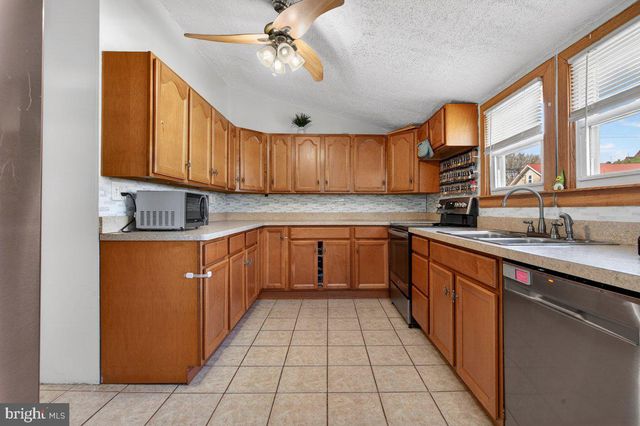307 SPRING ST, Royersford, PA 19468