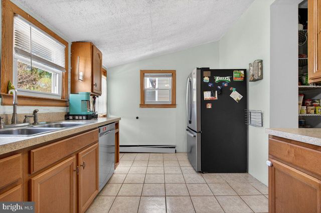 307 SPRING ST, Royersford, PA 19468