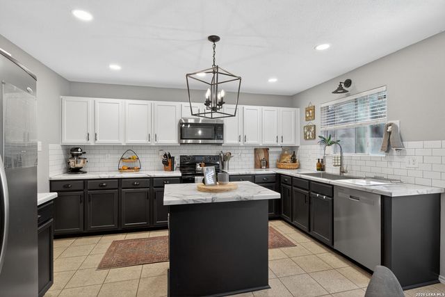 5926 Piedmont Glen, San Antonio, TX 78249