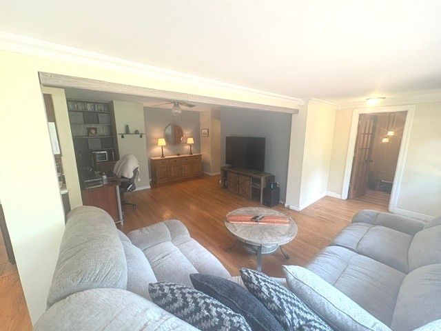 17W163 Oak Lane, Bensenville, IL 60106