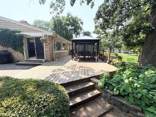 17W163 Oak Lane, Bensenville, IL 60106