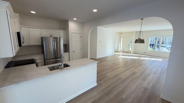 49 WAGON WHEEL LN, Columbus, NJ 08022