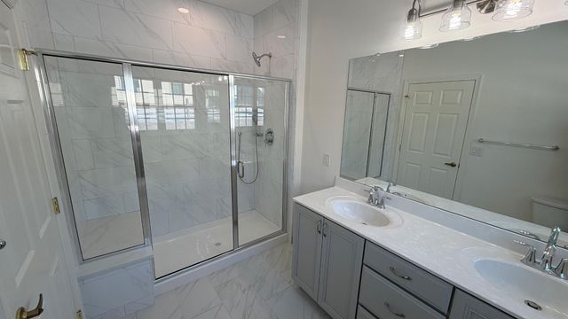 49 WAGON WHEEL LN, Columbus, NJ 08022