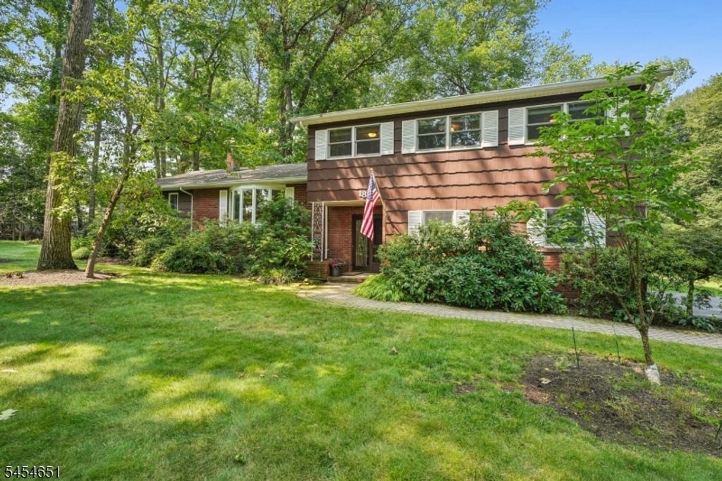 18 Holly Dr, Roxbury Twp., NJ 07876 — photo 2