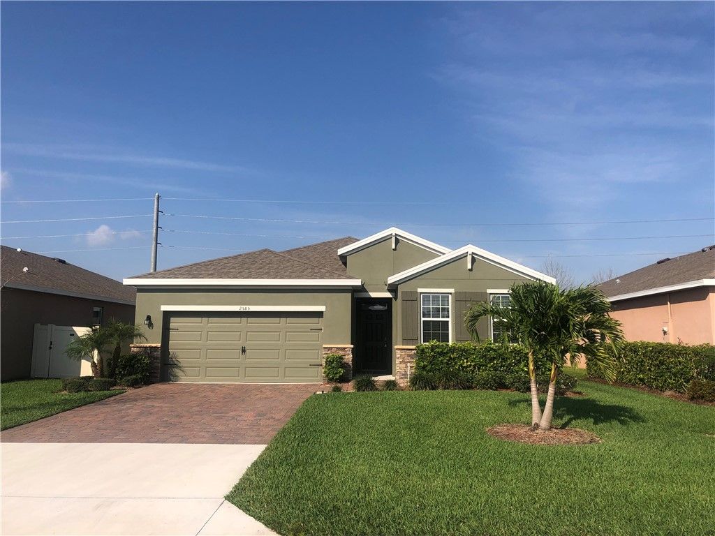 2585 Crowned Eagle Circle SW, Vero Beach, FL 32962