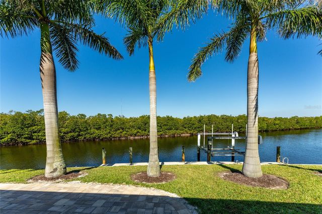 3310 TRIPOLI BOULEVARD, Punta Gorda, FL 33950