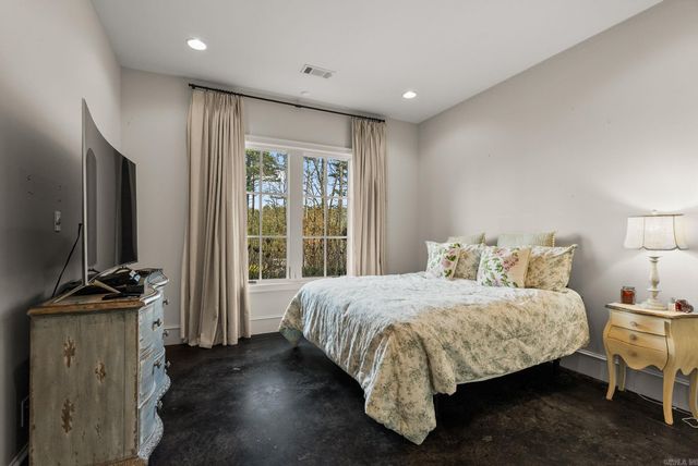 19 Cravache Court, Little Rock, AR 72223