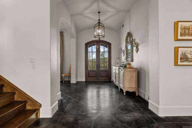 19 Cravache Court, Little Rock, AR 72223