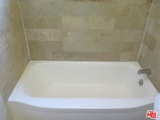 1432 STANFORD Street 2, Santa Monica, CA 90404