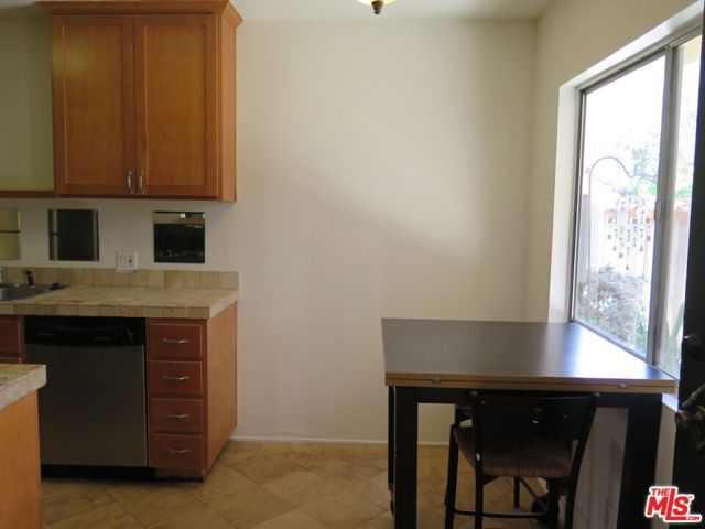 1432 STANFORD Street 2, Santa Monica, CA 90404