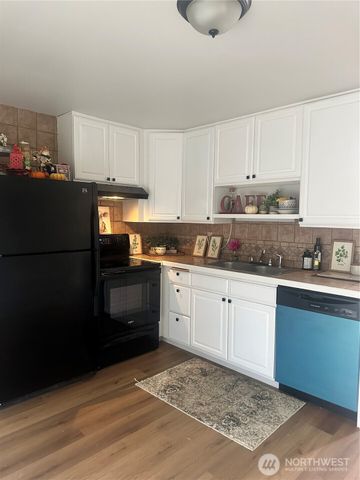 17108 5th Avenue Ct E, Spanaway, WA 98387