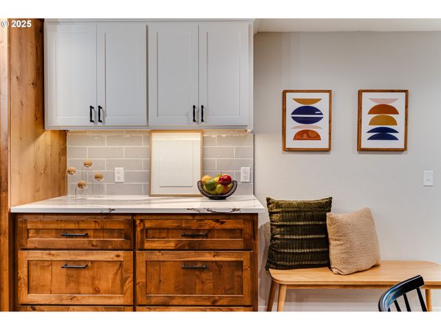 2915 CHUCKANUT St, Eugene, OR 97408