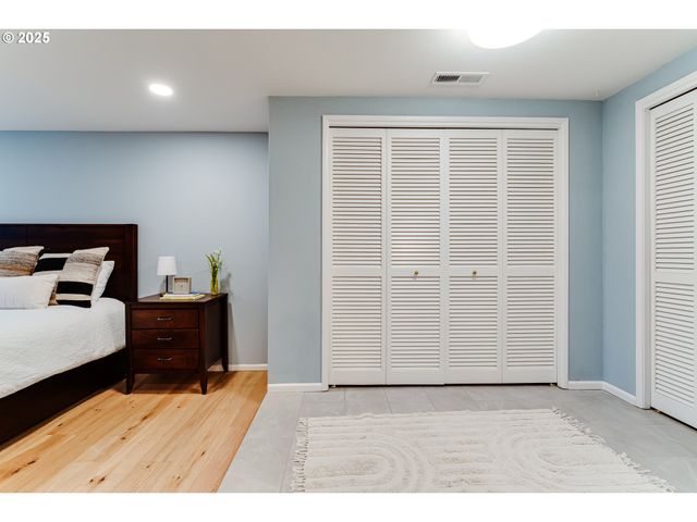 2915 CHUCKANUT St, Eugene, OR 97408