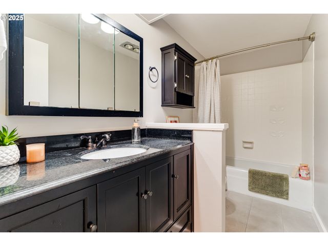 2915 CHUCKANUT St, Eugene, OR 97408