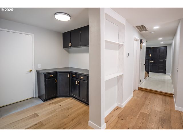 2915 CHUCKANUT St, Eugene, OR 97408