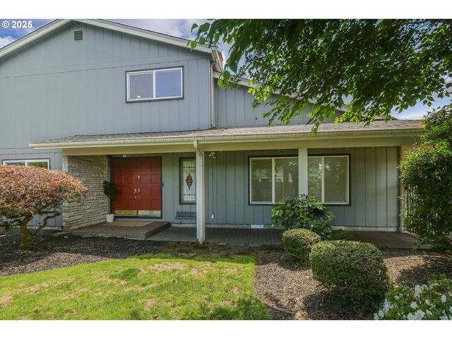 2915 CHUCKANUT St, Eugene, OR 97408