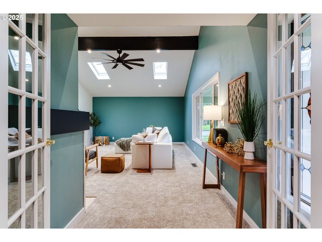 2915 CHUCKANUT St, Eugene, OR 97408