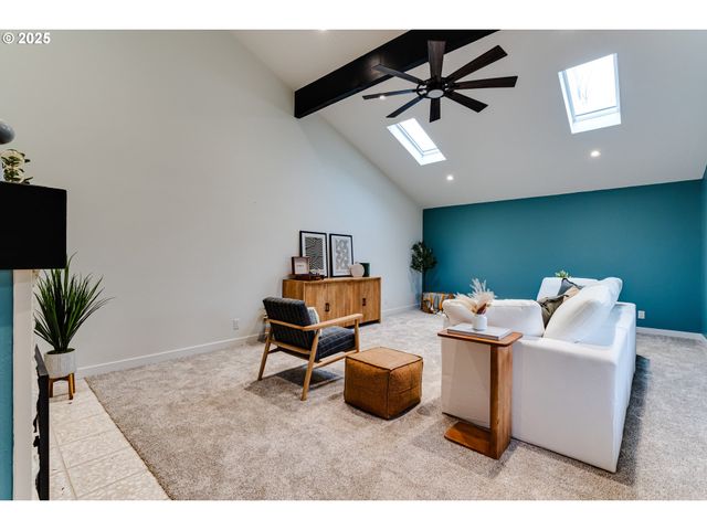 2915 CHUCKANUT St, Eugene, OR 97408