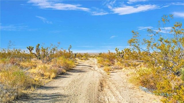 0 Avenue W, Llano, CA 93544