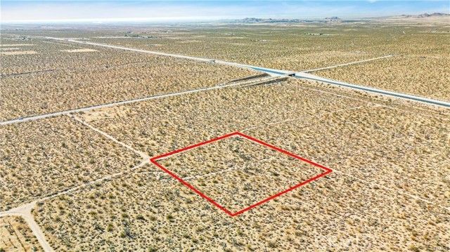 0 Avenue W, Llano, CA 93544