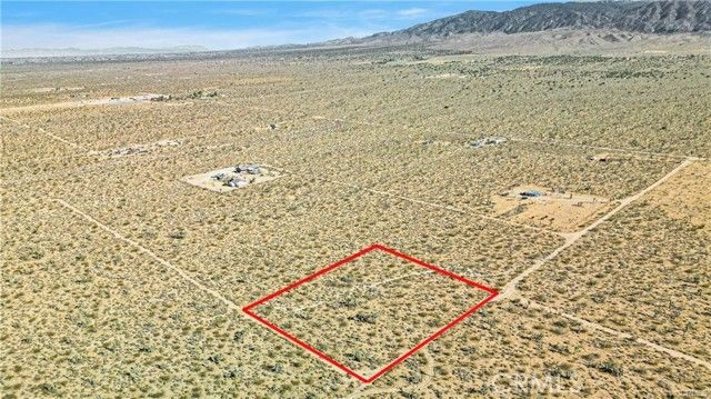 0 Avenue W, Llano, CA 93544