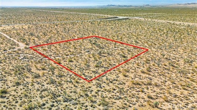 0 Avenue W, Llano, CA 93544