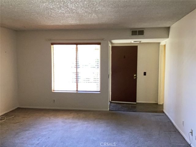 42935 15th Street W 6, Lancaster, CA 93534